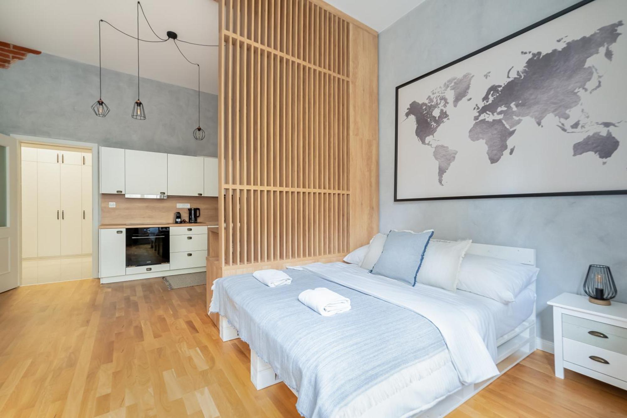 Chic Brick In Historic Center By Rentez Apartment