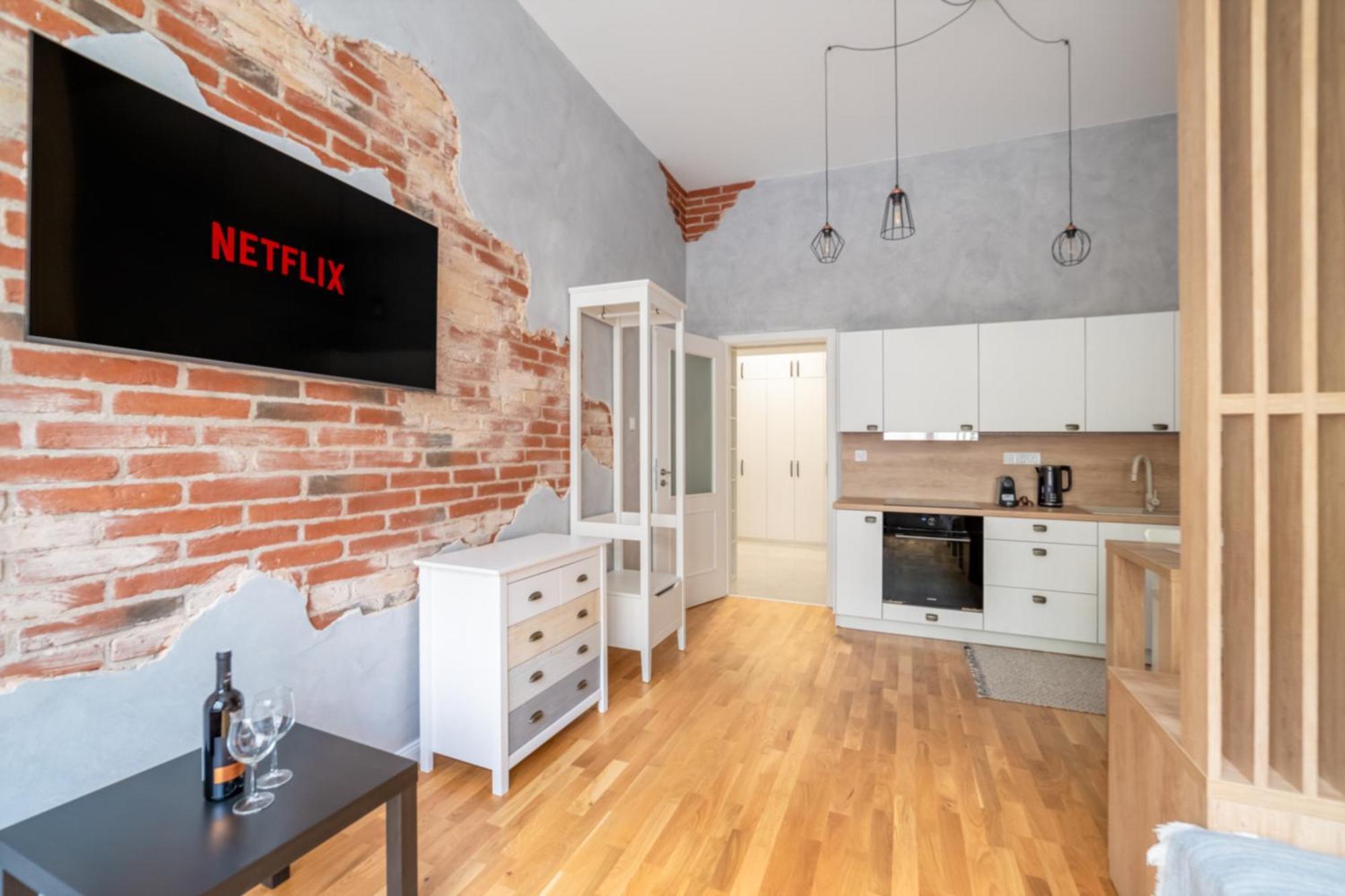 Chic Brick In Historic Center By Rentez *